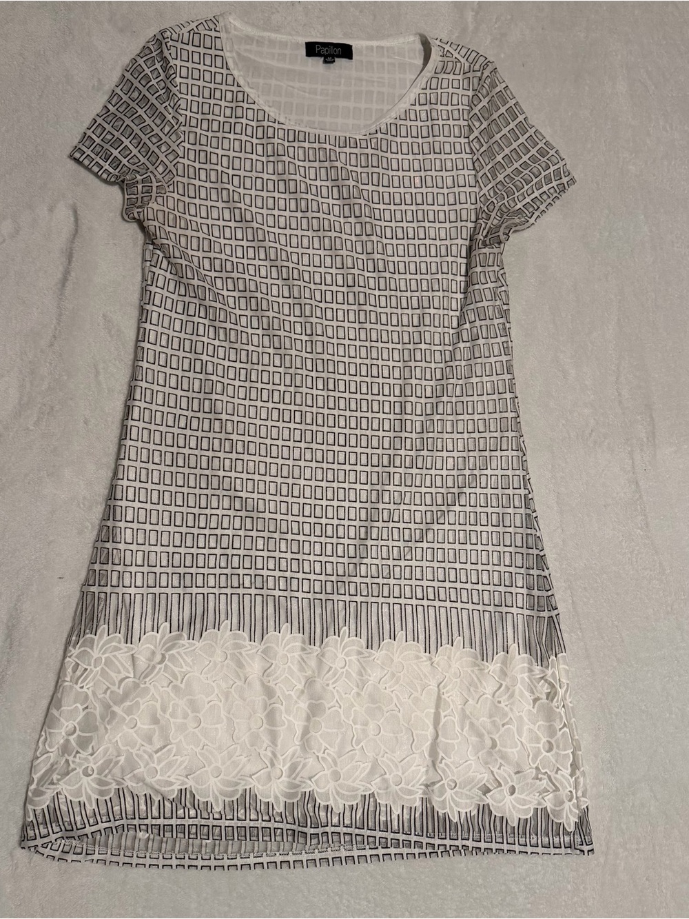 Papillon Blanc White and Black Geometric shear Dress